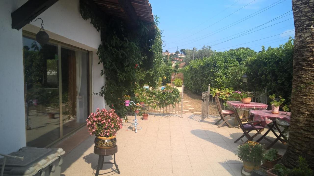 Parfums D'Azur Bed and Breakfast Λε Κανέ Εξωτερικό φωτογραφία